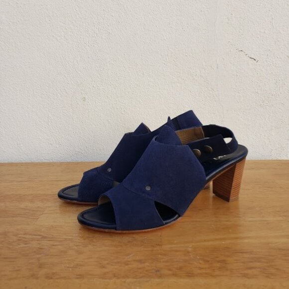 5/$100 SALE - Anyi Lu Blue Suede Athena Wood Heel Dress Sandal - Picture 3 of 9